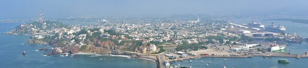 vista faro mazatlan